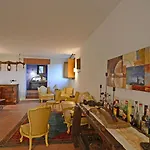 Terra San Raffaele 10&3, Emma Villa *